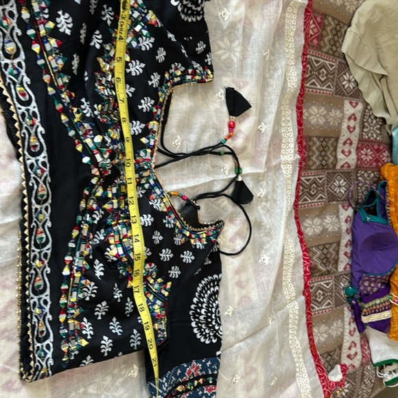 Choli - Picture 12 of 14